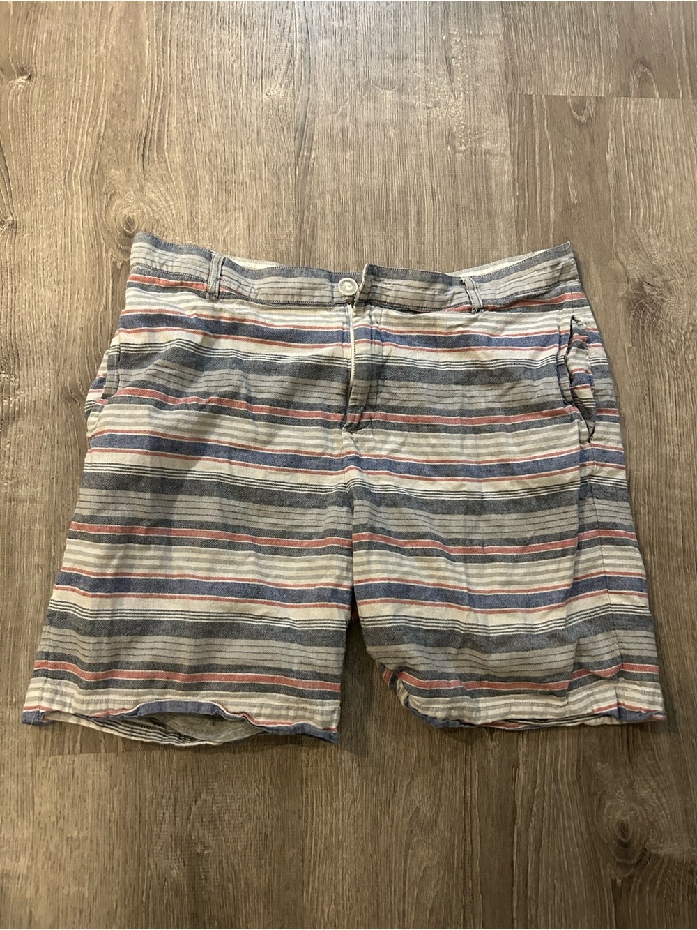 Vintage Lucky Brand Men's Striped Casual Shorts - Blue & Red